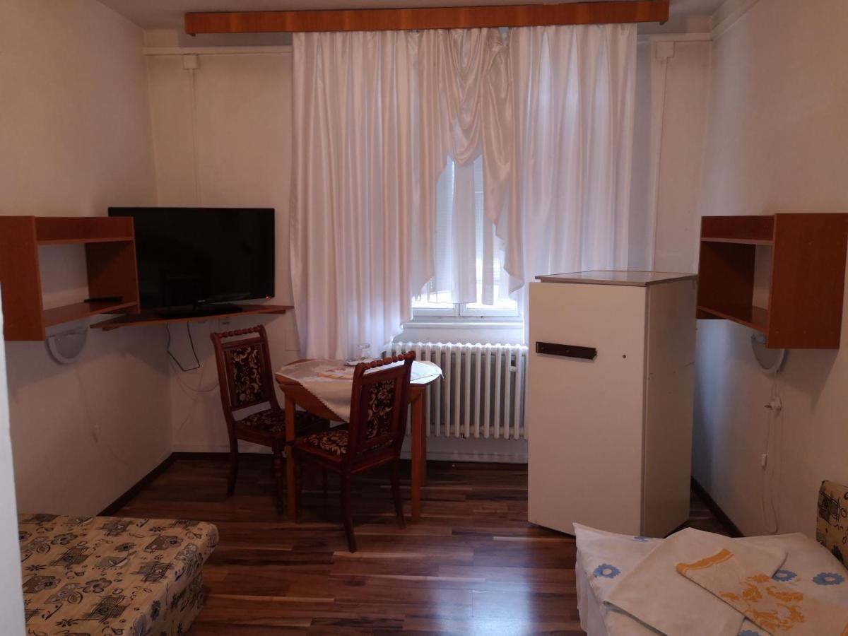 Hotel Biela Labut Michalovce Esterno foto