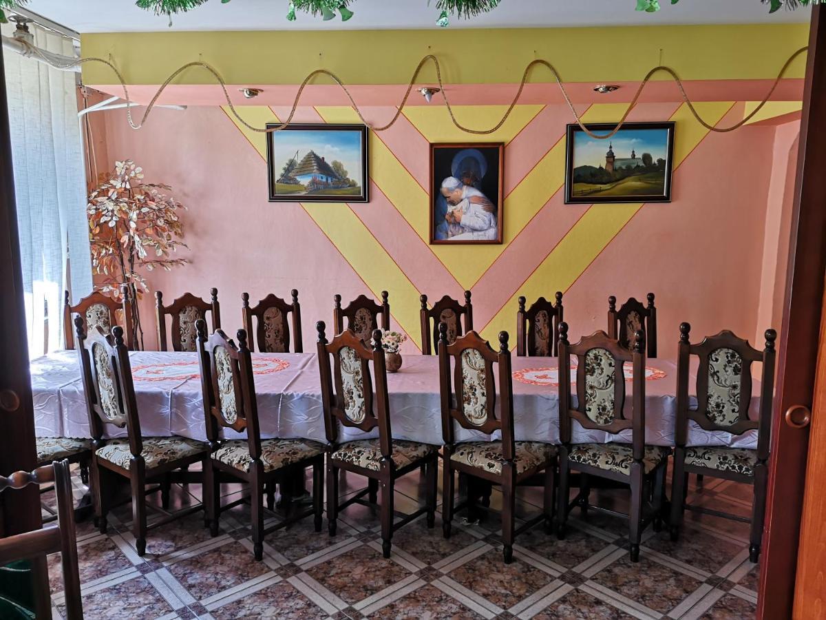Hotel Biela Labut Michalovce Esterno foto